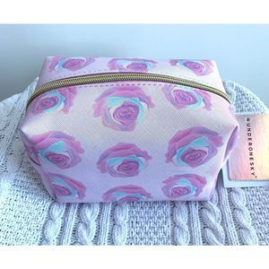 Small makeup travel case
